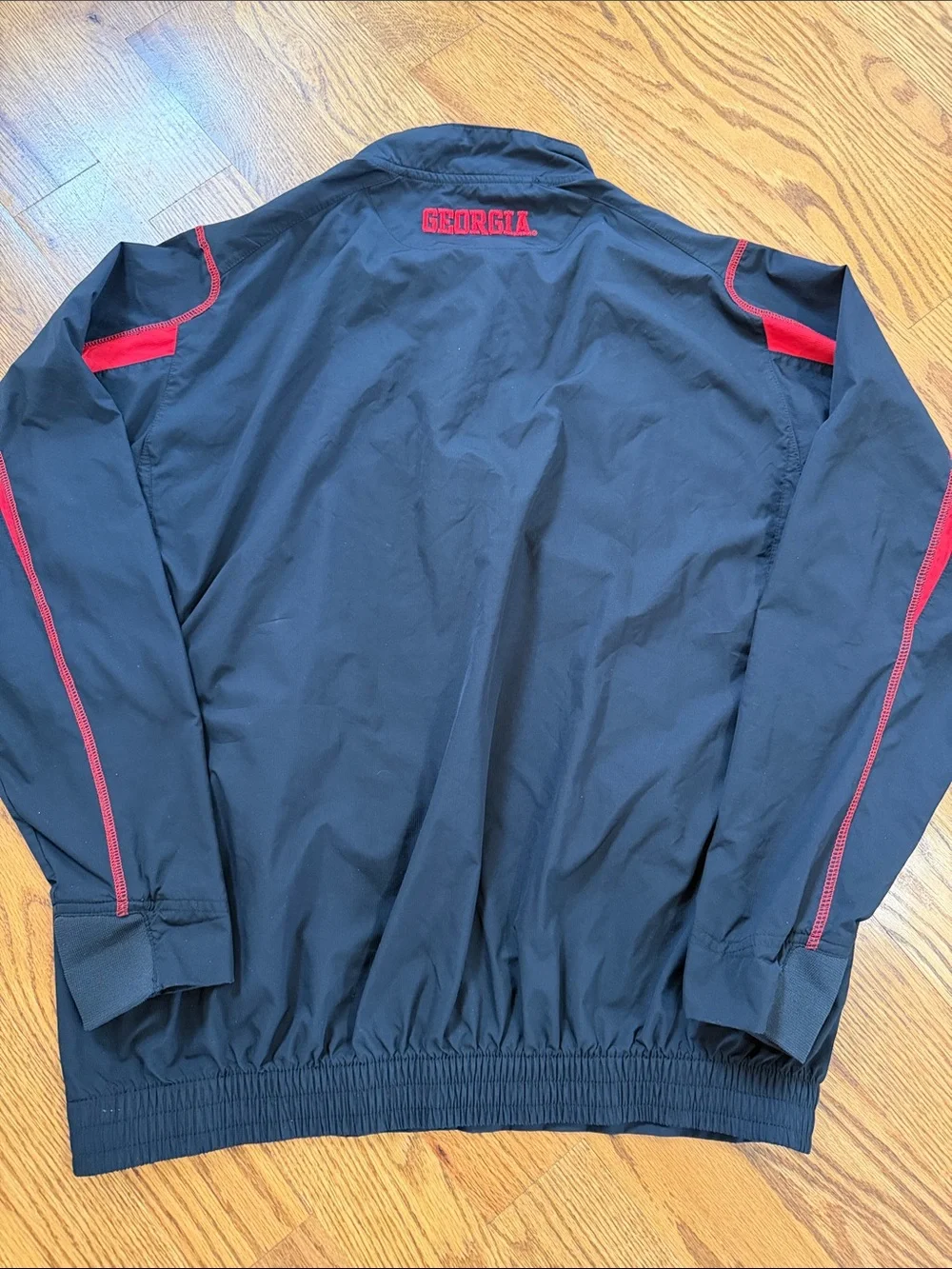 Nike Georgia Bulldogs Quarter Zip Pullover. Size Medium. Like New Condition. UGA